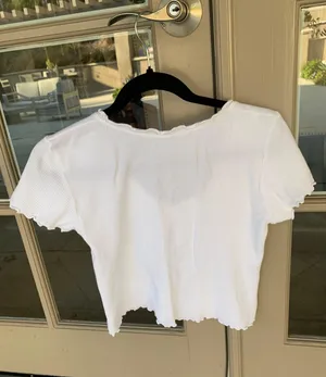 Brandy Melville Crop Top thumbnail 2