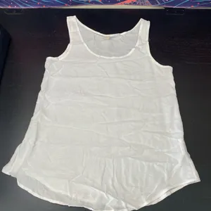 Elegant White Women's Tank Top Size M thumbnail 1