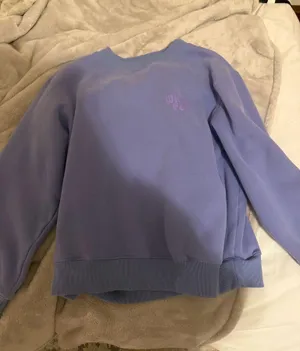 White fox sweatshirt thumbnail 1
