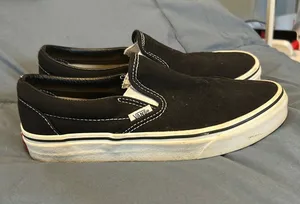 Black Vans Slip-On Women’s thumbnail 1