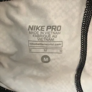 Nike Pro Capri Training Tights Leggings thumbnail 2