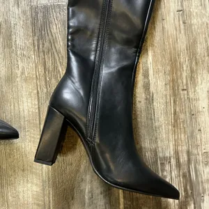 Wild Pair Black Boots Size 9 thumbnail 6