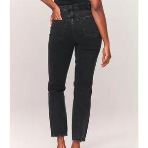 Abercrombie Curve Love Ultra High Rise 90s Straight Jean thumbnail 3