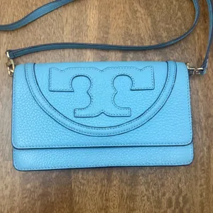 Tory Burch All-T Combo Large Embossed Blue Crossbody Leather bag EUC thumbnail 2