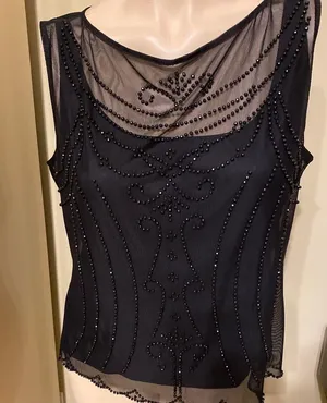 🛍SEQUIN BLACK TOP AS SHOWN SIZE M🛍WORN ONCE🛍 Size M thumbnail 1