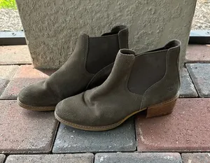 Timberland Suede Chelsea Booties - Olive Brown thumbnail 1