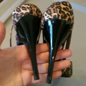 Unisa Animal Print Beaded Heels Size 5.5 thumbnail 5