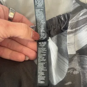 Athleta Calm Cool Cami Cupro Silk Black White Marble Swirl Tank Top Small S Yoga thumbnail 4