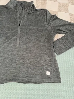 Vuori Women's Crescent Half-Zip‎ Pullover thumbnail 2