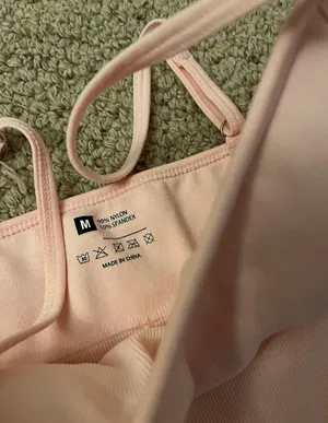 Light pink sports bra Size M thumbnail 3