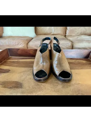 Vintage Woolf Brothers Brown Heels Size 6 thumbnail 2