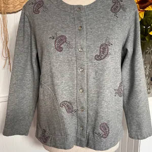 Grey & Purple Flower Button Down Cardigan Size M thumbnail 2