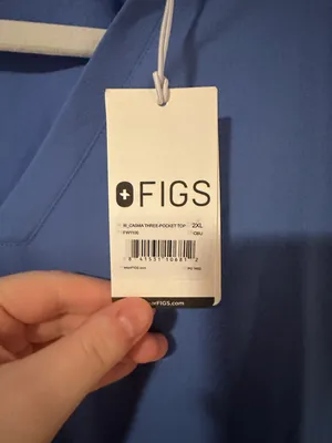 FIGS Scrub Top thumbnail 4