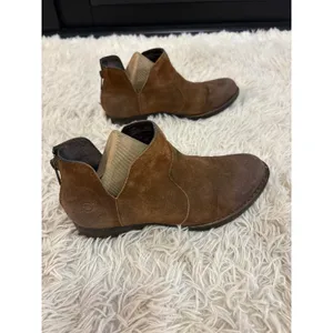 BORN Brown Suede Ankle Boots‎ Women Side Zip Cutout Heel Comfort Low Heel thumbnail 4