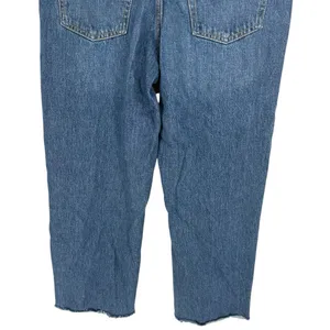 Levi’s Women’s 94 Baggy Cropped Raw Hem‎ Jeans Size 30 thumbnail 7