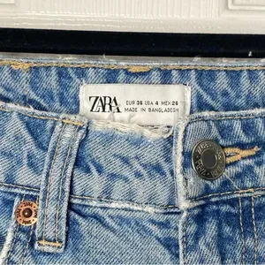 ZARA High Rise Blown Knee Straight Leg Jeans Light Wash Size‎ 4 thumbnail 5