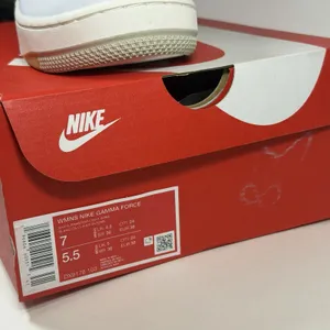 Nike Women's Size-7 Gamma Force Sneakers White/Light Bone/Sanddrift thumbnail 7
