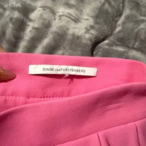 Diane von Furstenberg Pink Pleated Mini Omarosa Skirt Barbiecore Preppy Chic thumbnail 3