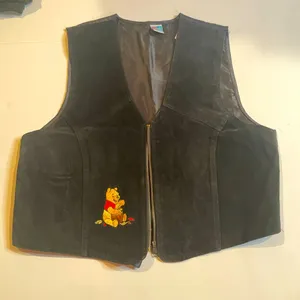 Disney Winnie The Pooh Genuine Suede Leather Embroidered Vest Womens Sz M/L A13 thumbnail 1
