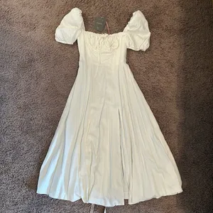 ‼️House of CB Tallulah White Puff Sleeve Midi Sundress‼️ thumbnail 2
