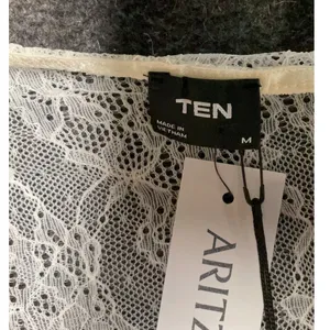 Aritzia TEN Ivory Lace Long Sleeve Bodysuit Medium Romantic Coquette Balletcore thumbnail 4