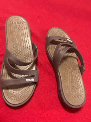 CROCS Women’s Brown T-Strap Wedge Sandals W 7 thumbnail 7