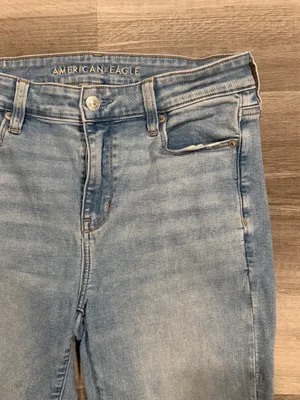 American Eagle Women’s High Rise Skinny Kick Jeans Light Wash Size 8 *Hemmed* thumbnail 2
