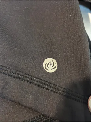 Apana Women’s L Black Athletic Full Zip Jacket 2 Pocket Good used condition. Bl thumbnail 4