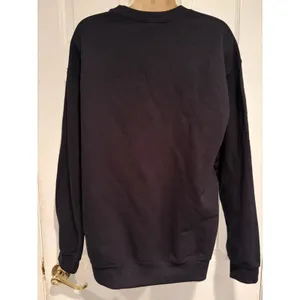 Gildan Heavy Blend Black Retro Cat Celestial Karma Graphic Sweatshirt Medium thumbnail 5