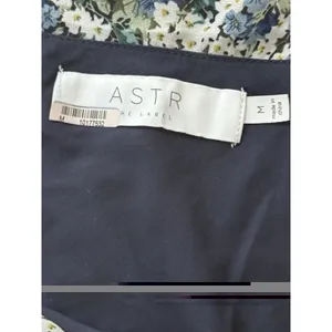 ASTR The Label Santorini Dress Medium Green‎ Blue Floral One Shoulder Midi thumbnail 5