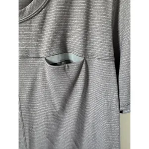 Lululemon Athletica Striped Running Reflector Short Sleeve T-Shirt Gray Size M/L thumbnail 4