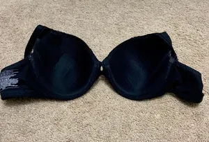 Victoria's Secret 32DD black Padded Bra thumbnail 2
