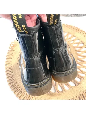 Dr Martens Junior 1460 Patent Leather Lace Up Boots Black 1460J W5 thumbnail 12