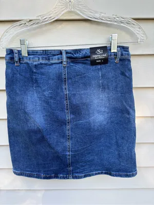 Dark Blue Denim Mini Skirt with Front Patch Pockets Size undefined thumbnail 3