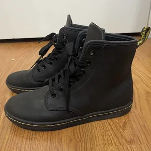 Dr. Martens Black Lace up Shoreditch ankle boots size US 6 EU 37 thumbnail 3