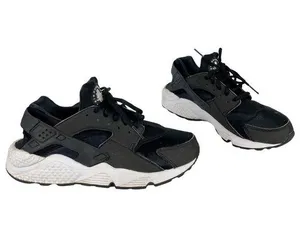Nike Air Huarache Womens Black Sneakers Sz 8.5 thumbnail 1