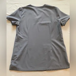 FIGS Women's casma 3 pocket scrub top. Size XS. Vapor blue rare color thumbnail 3