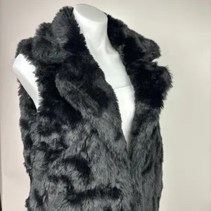 Forever 21 Women's Black Faux Fur Sleeveless Pocket Collar Vest Jacket Size S thumbnail 5
