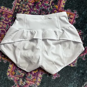 NWT Dragon Fit High Waisted Shorts w/ Zipper‎ Pockets Shorts X-Small White thumbnail 5