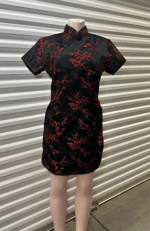 Authentic Chinese Qipao/Cheongsam Dress 🇨🇳 Black & Red Floral | Purchased in China thumbnail 1