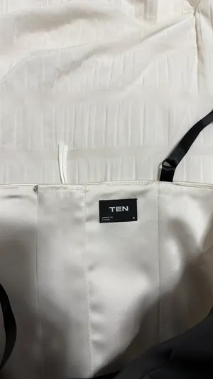 Aritzia ten top thumbnail 2