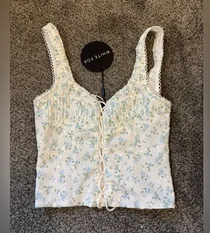 White Fox Boutique Need to Know You Top thumbnail 1