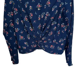 No Boundaries Women's Sz L (11-13) Cropped Gathered Bottom Shirt Blue Floral thumbnail 3