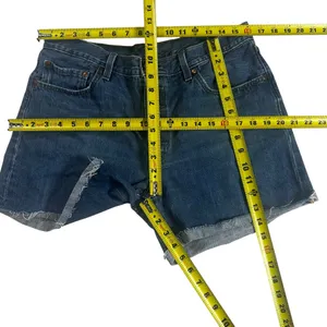 Levi’s Premium Medium Wash Cut Off Raw Hem Women’s Denim Jean Shorts Size W32 thumbnail 6