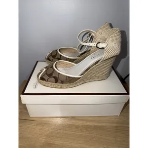 Coach Kimmy Wedge Sandals Khaki Gold Signature Size 8 Espadrille Straw Heels thumbnail 3