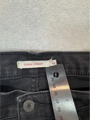 Levi’s Women’s Classic Straight Black Jeans Size 14 Stretch Denim thumbnail 3