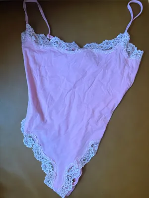 NWT SKIMS Fits Everybody pink Lace Trim Bodysuit XS (C4) thumbnail 1