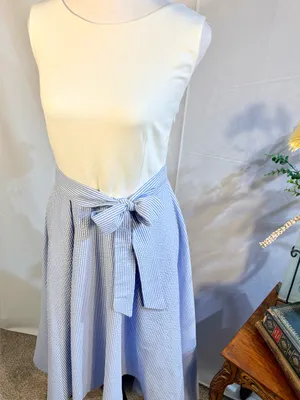 💥NWT Hutch Blue White Seersucker Stretch Knit Tie Waist Midi Dress Sz 4🧡 thumbnail 7