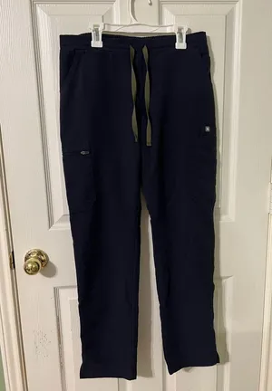 Figs Women's Scrub Pants thumbnail 2
