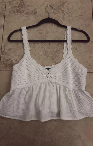 Forever 21 white linen and crochet Top thumbnail 2